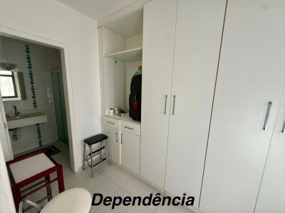 Apartamento com 144m², 5 quartos (sendo 2 suítes), 1 garagem, no bairro Centro em Florianópolis