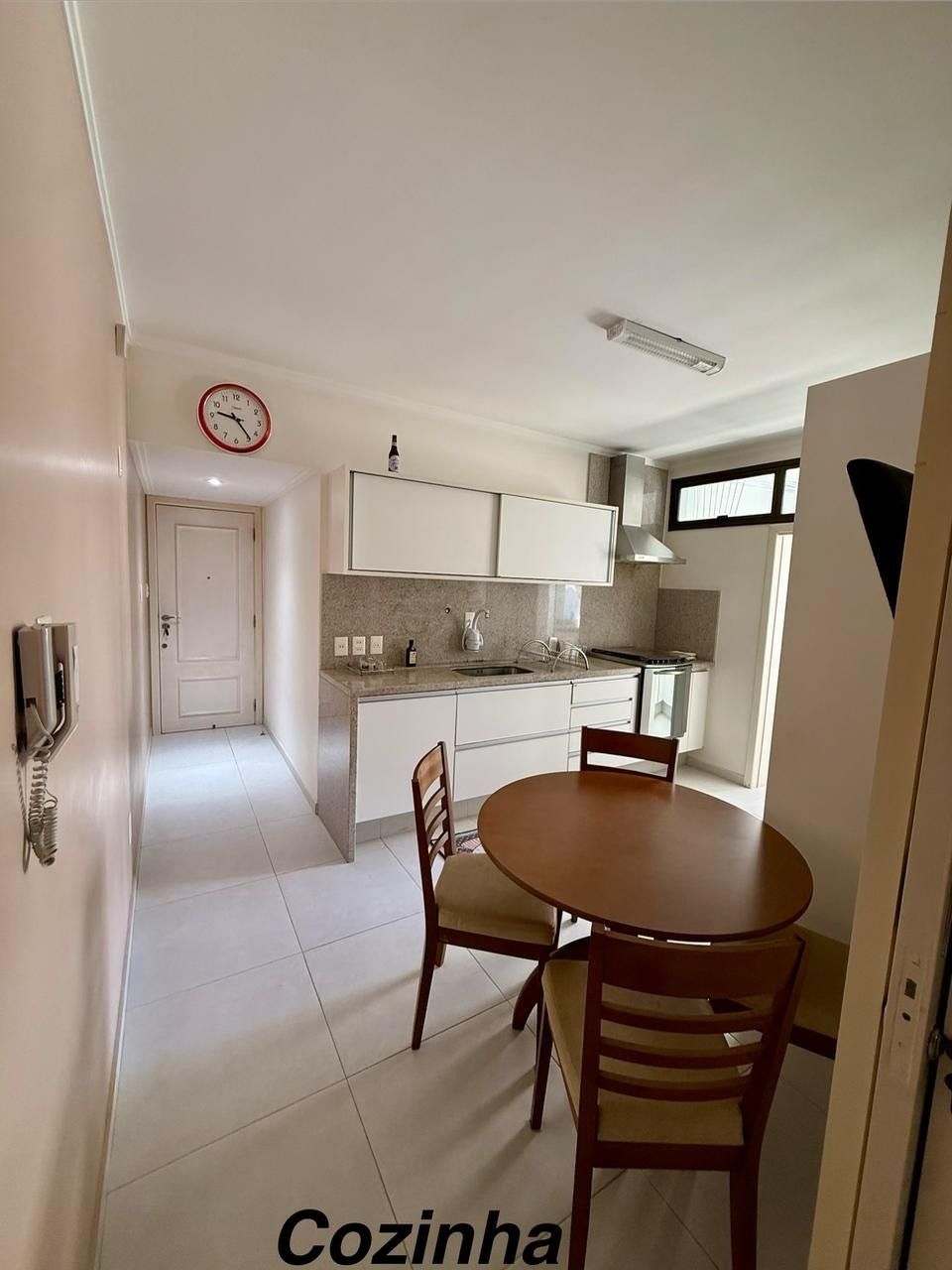 Apartamento com 144m², 5 quartos (sendo 2 suítes), 1 garagem, no bairro Centro em Florianópolis