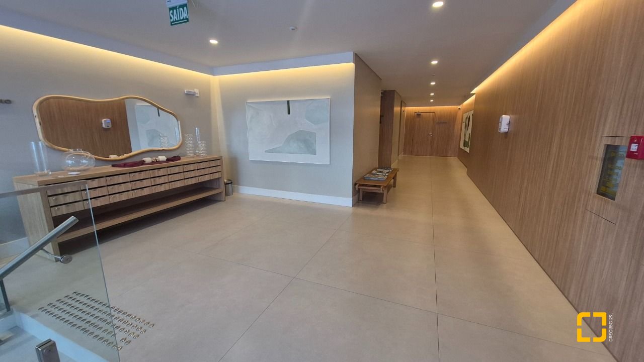 Apartamento com 130m², 4 quartos (sendo 1 suíte), 2 garagens, no bairro Jurerê em Florianópolis