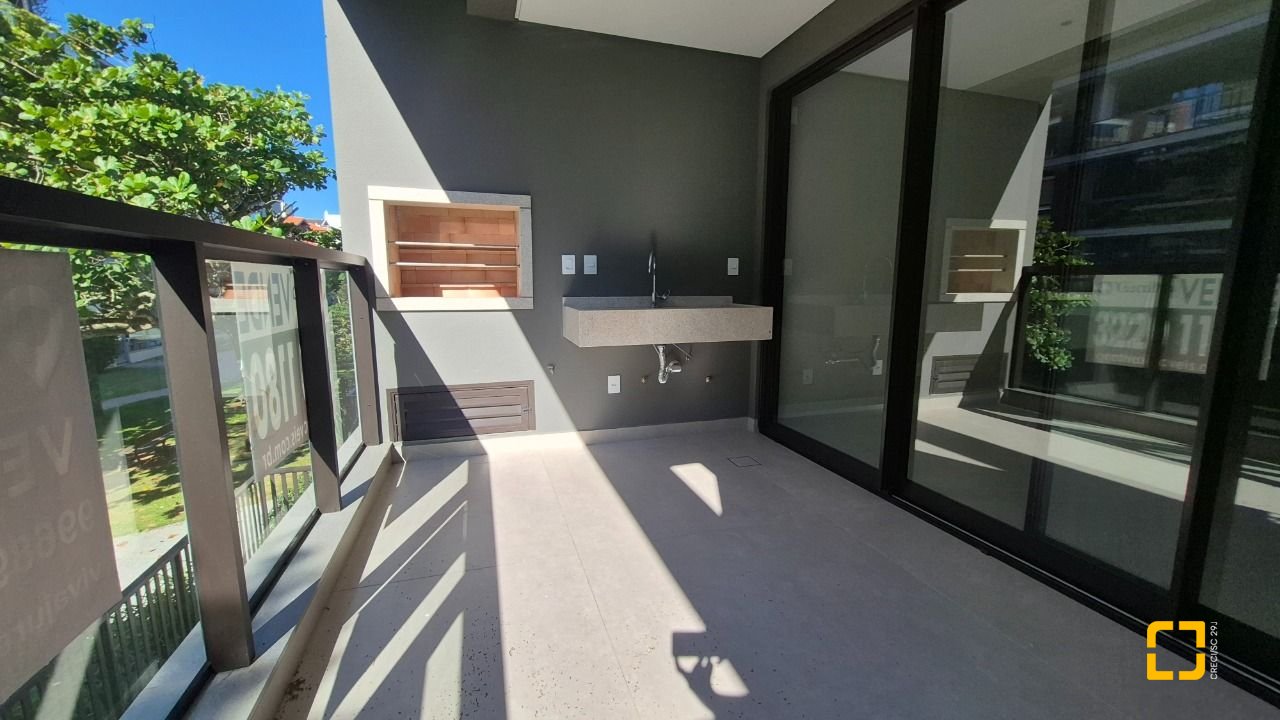 Apartamento com 130m², 4 quartos (sendo 1 suíte), 2 garagens, no bairro Jurerê em Florianópolis