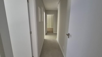 Apartamento com 130m², 4 quartos (sendo 1 suíte), 2 garagens, no bairro Jurerê em Florianópolis