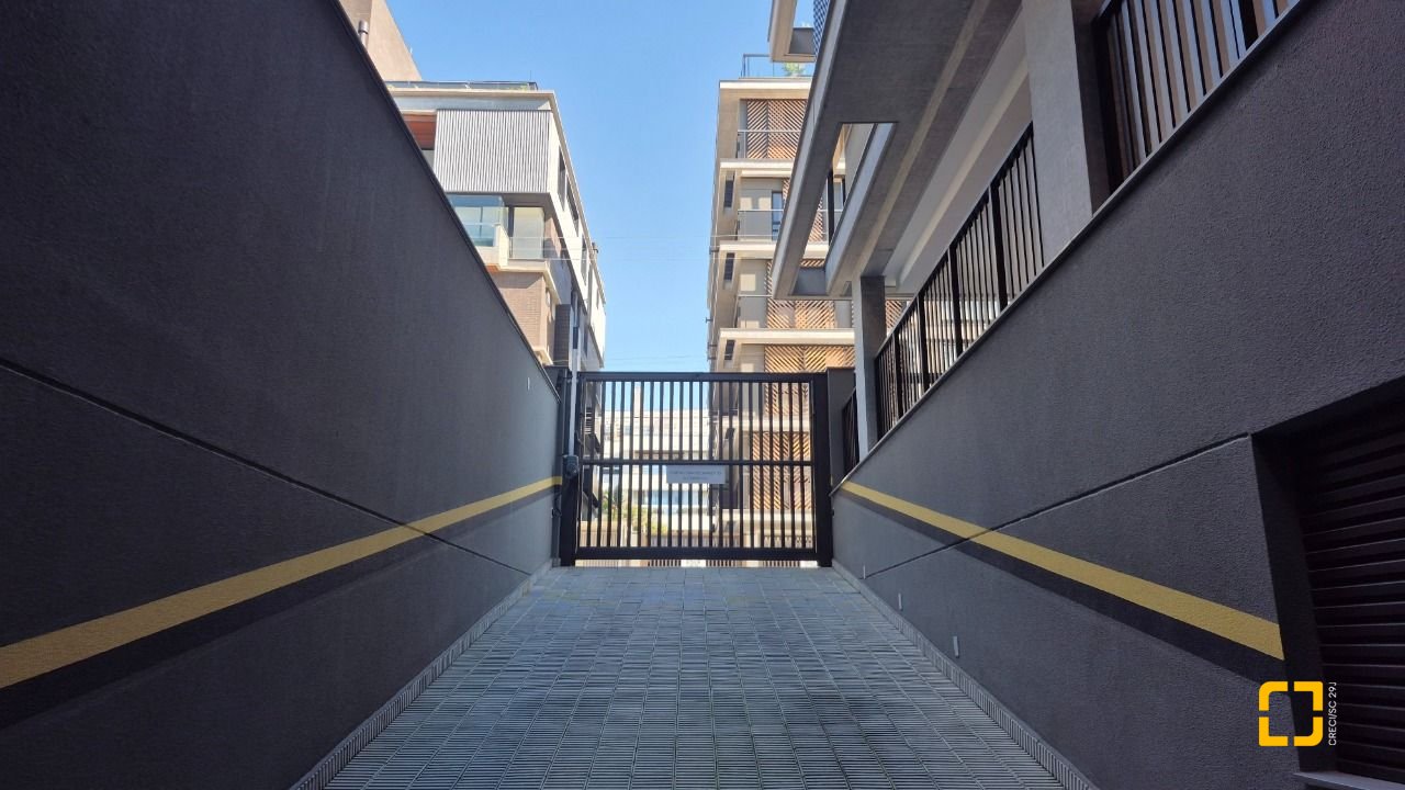 Apartamento com 130m², 4 quartos (sendo 1 suíte), 2 garagens, no bairro Jurerê em Florianópolis