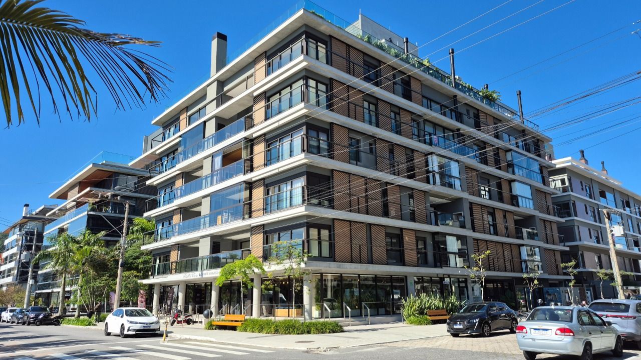 Apartamento com 130m², 4 quartos (sendo 1 suíte), 2 garagens, no bairro Jurerê em Florianópolis