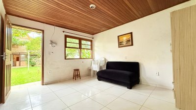 Casa com 160m², 3 quartos, 2 garagens, no bairro Ingleses do Rio Vermelho em Florianópolis