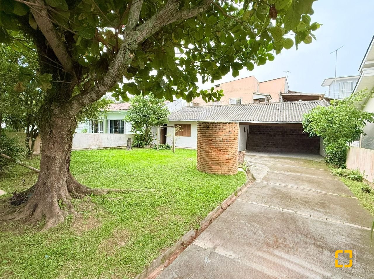 Casa com 160m², 3 quartos, 2 garagens, no bairro Ingleses do Rio Vermelho em Florianópolis