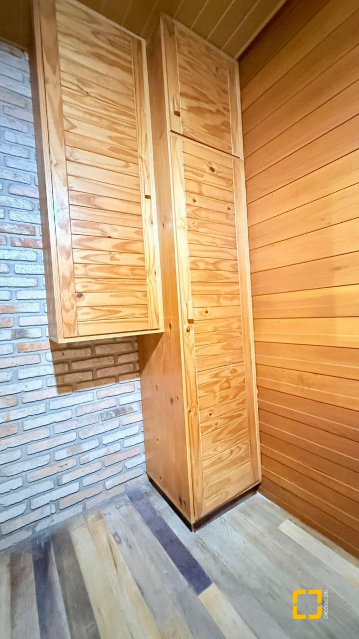 Casa com 160m², 3 quartos, 2 garagens, no bairro Ingleses do Rio Vermelho em Florianópolis