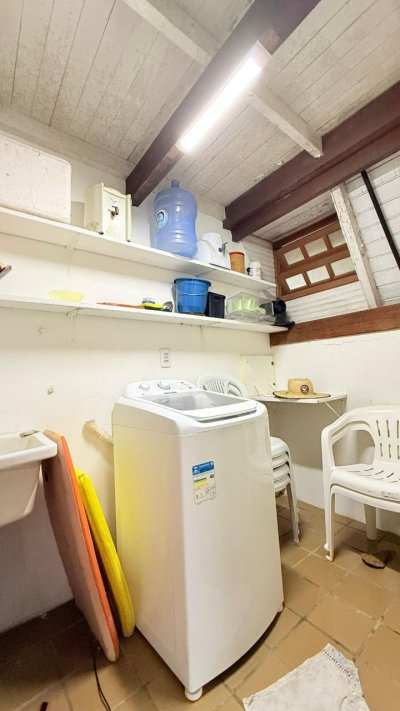 Casa com 160m², 3 quartos, 2 garagens, no bairro Ingleses do Rio Vermelho em Florianópolis