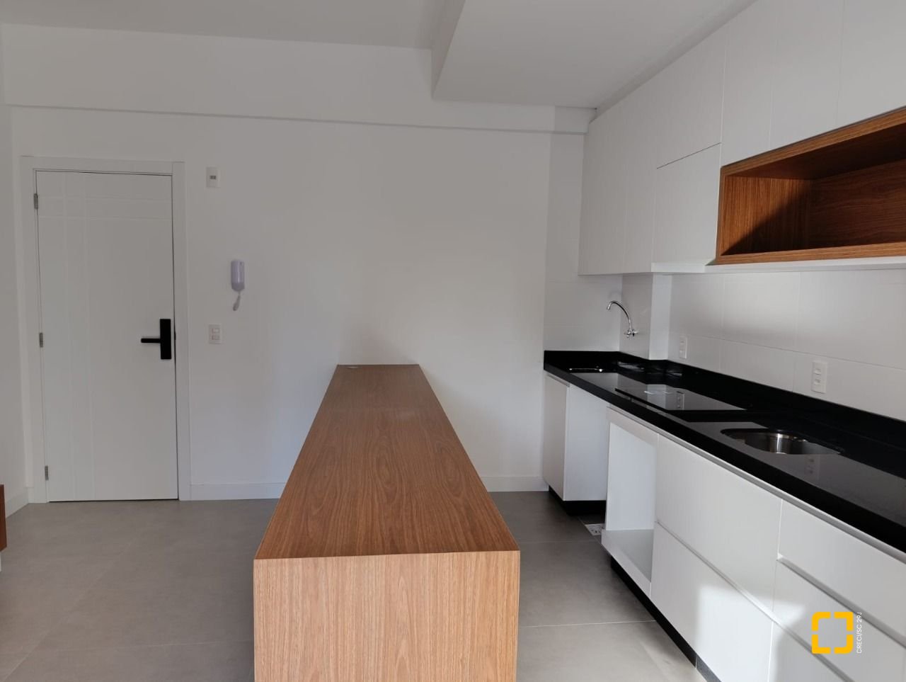 Studio com 32m², 1 quarto, 1 garagem, no bairro Centro em Florianópolis