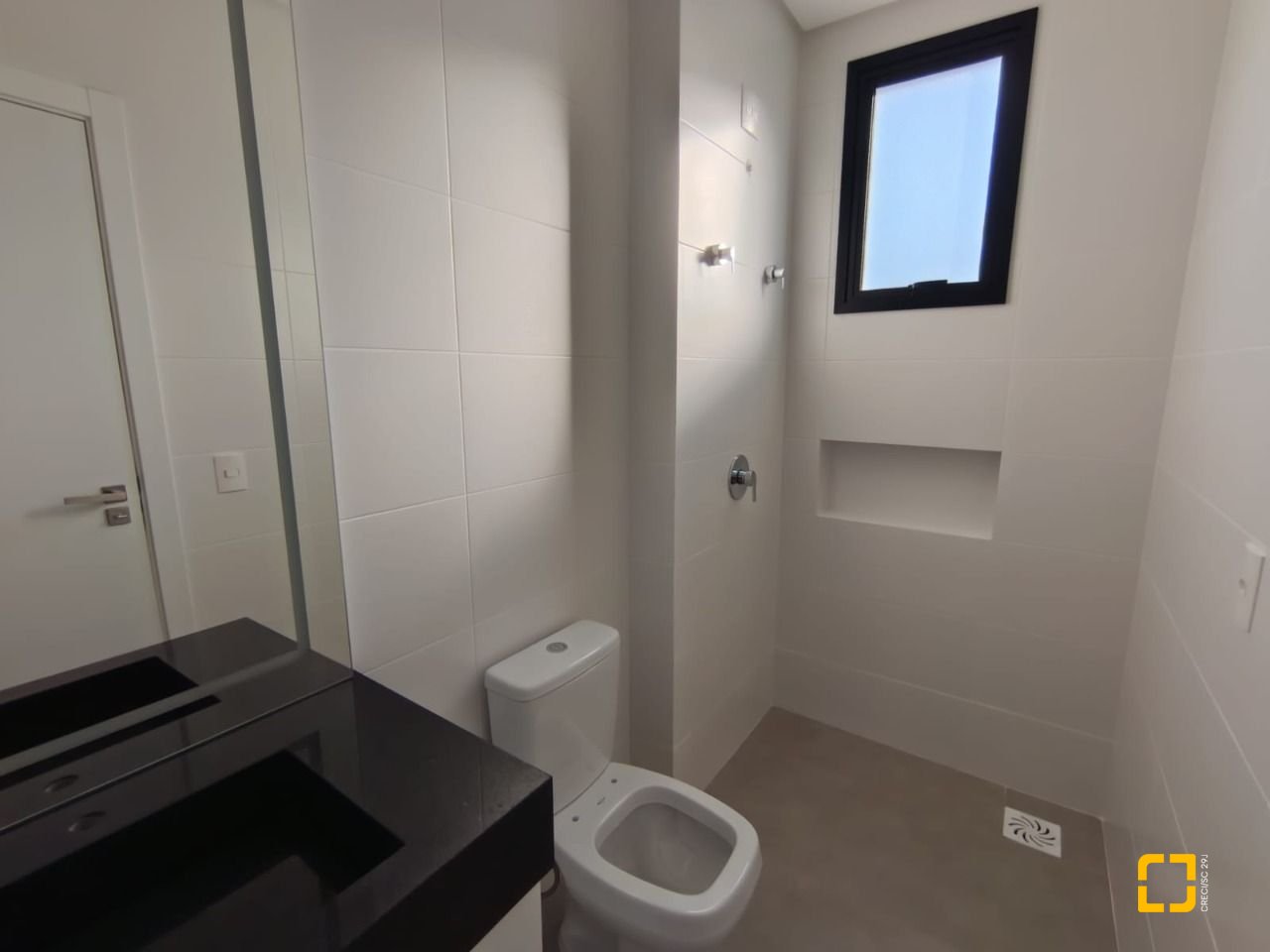 Studio com 32m², 1 quarto, 1 garagem, no bairro Centro em Florianópolis