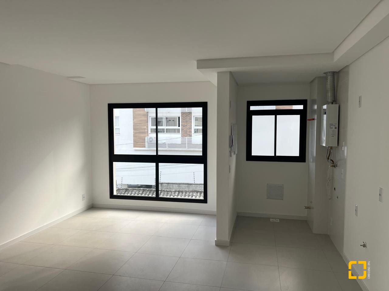 Apartamento com 43m², 1 quarto (sendo 1 suíte), 1 garagem, no bairro Trindade em Florianópolis