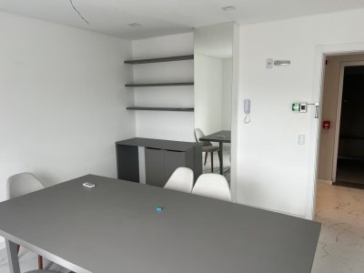 Apartamento com 43m², 1 quarto (sendo 1 suíte), 1 garagem, no bairro Trindade em Florianópolis