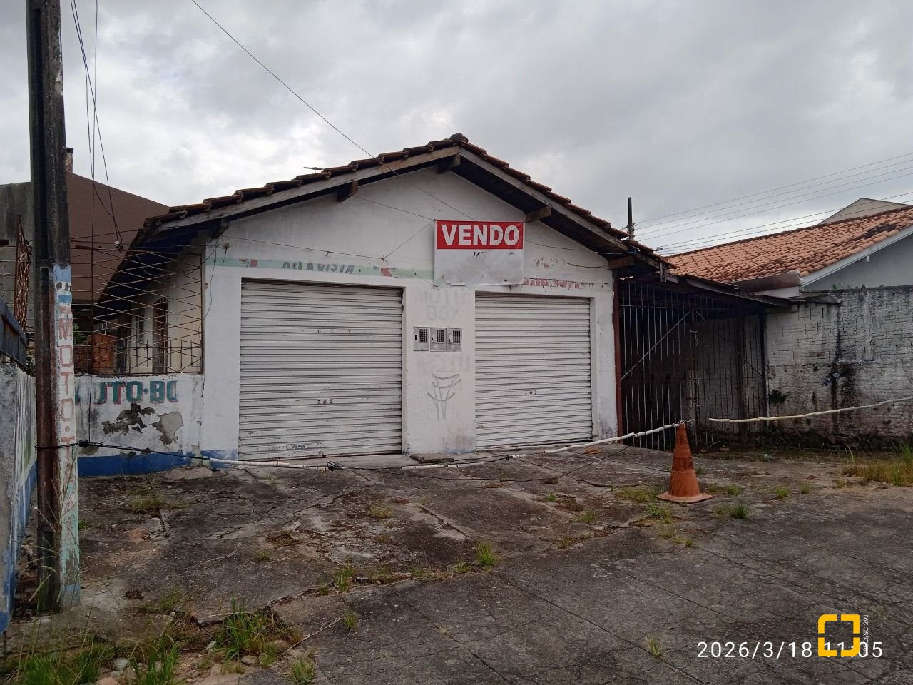 Sala com 120m², no bairro Bela Vista em São José