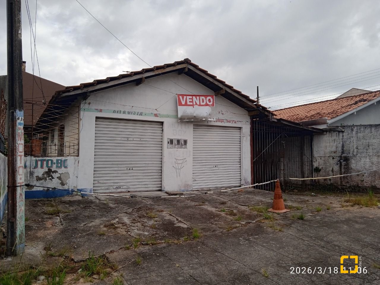 Sala com 120m², no bairro Bela Vista em São José