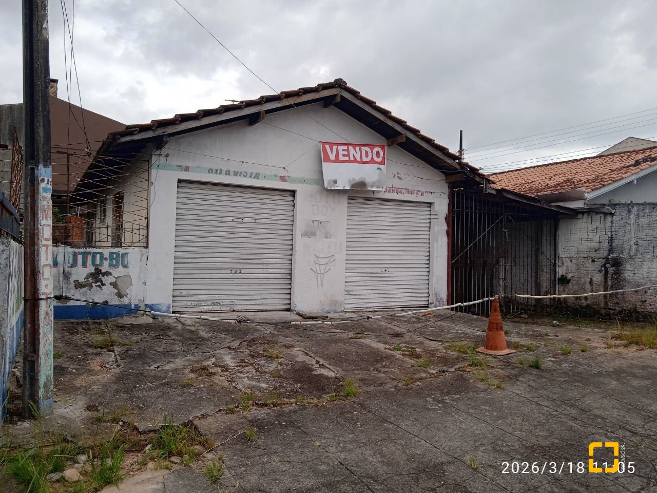 Sala com 120m², no bairro Bela Vista em São José