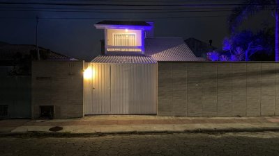 Casa com 215m², 4 quartos (sendo 1 suíte), 2 garagens, no bairro Campeche em Florianópolis