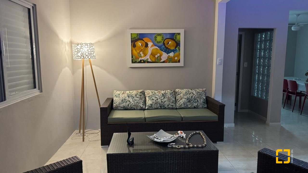 Casa com 215m², 4 quartos (sendo 1 suíte), 2 garagens, no bairro Campeche em Florianópolis