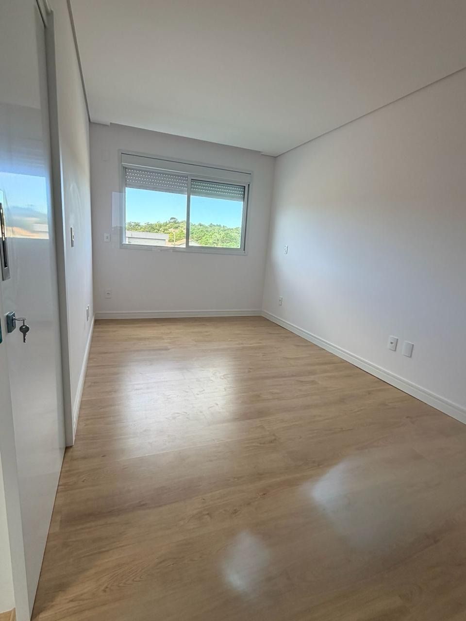 Casa de Condomínio com 226m², 4 quartos (sendo 3 suítes), 2 garagens, no bairro Rio Vermelho em Florianópolis