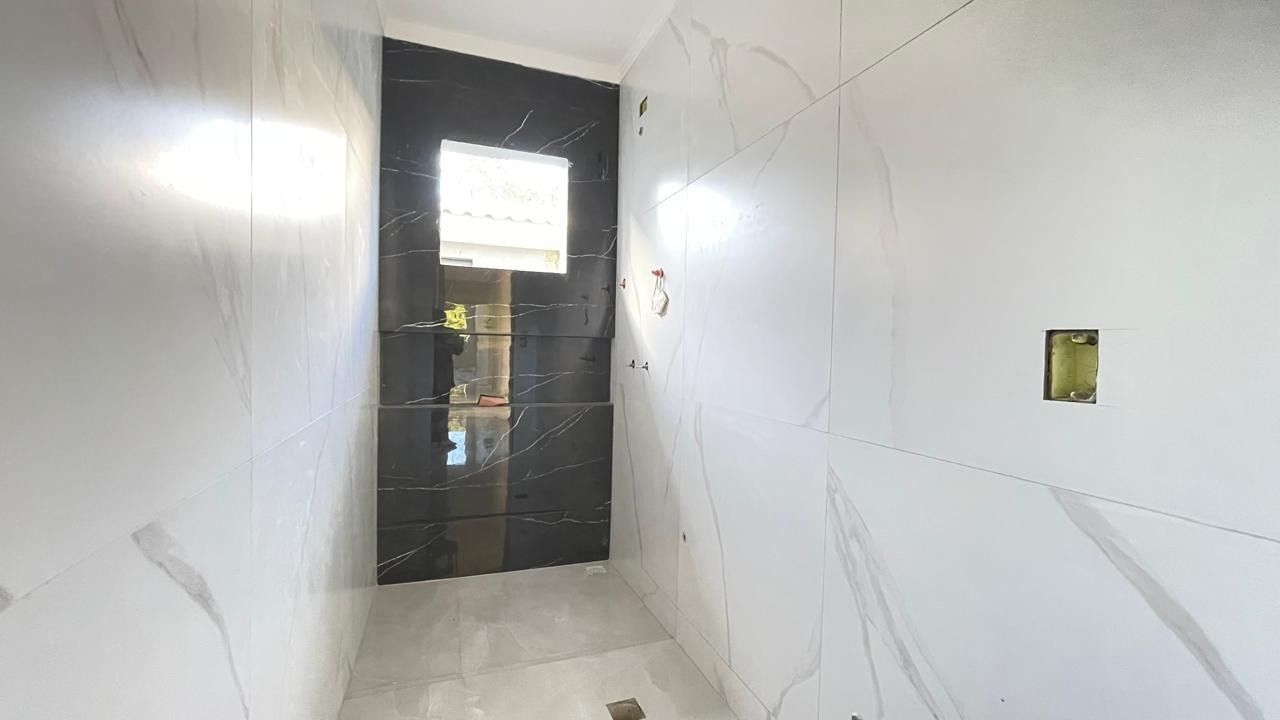 Casa com 190m², 3 quartos (sendo 1 suíte), 2 garagens, no bairro Rio Vermelho em Florianópolis