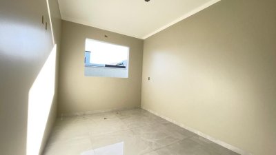 Casa com 190m², 3 quartos (sendo 1 suíte), 2 garagens, no bairro Rio Vermelho em Florianópolis
