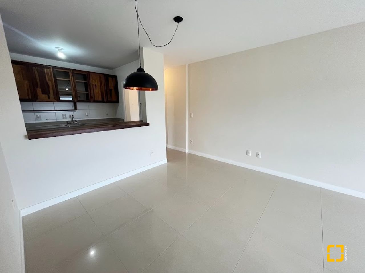Apartamento com 88m², 3 quartos (sendo 1 suíte), 2 garagens, no bairro Pantanal em Florianópolis