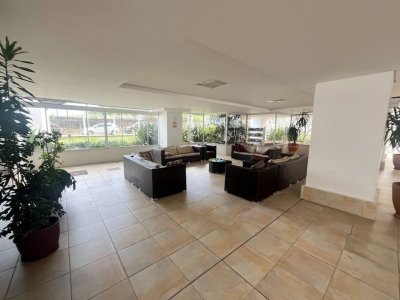 Apartamento com 88m², 3 quartos (sendo 1 suíte), 2 garagens, no bairro Pantanal em Florianópolis