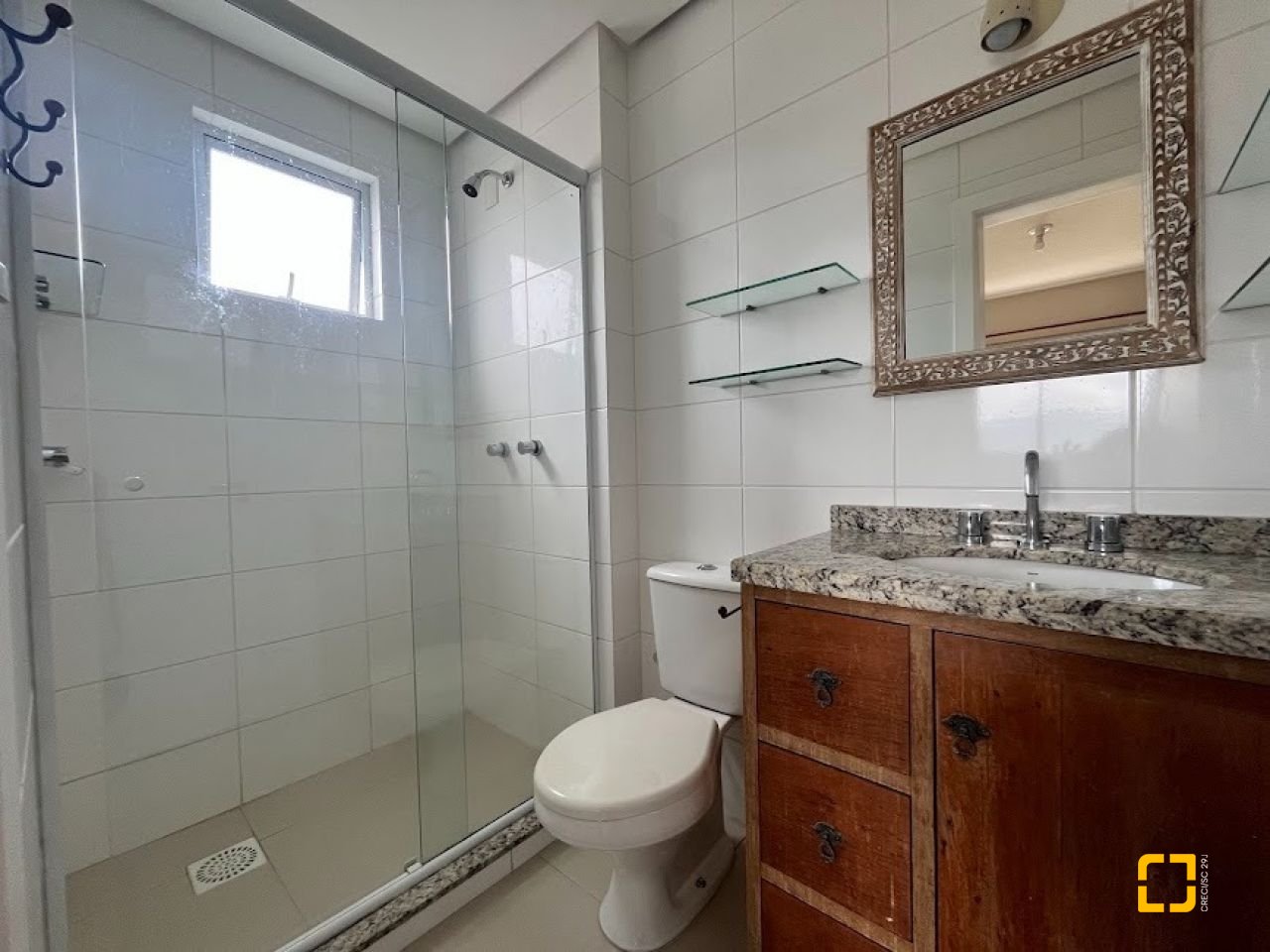 Apartamento com 88m², 3 quartos (sendo 1 suíte), 2 garagens, no bairro Pantanal em Florianópolis