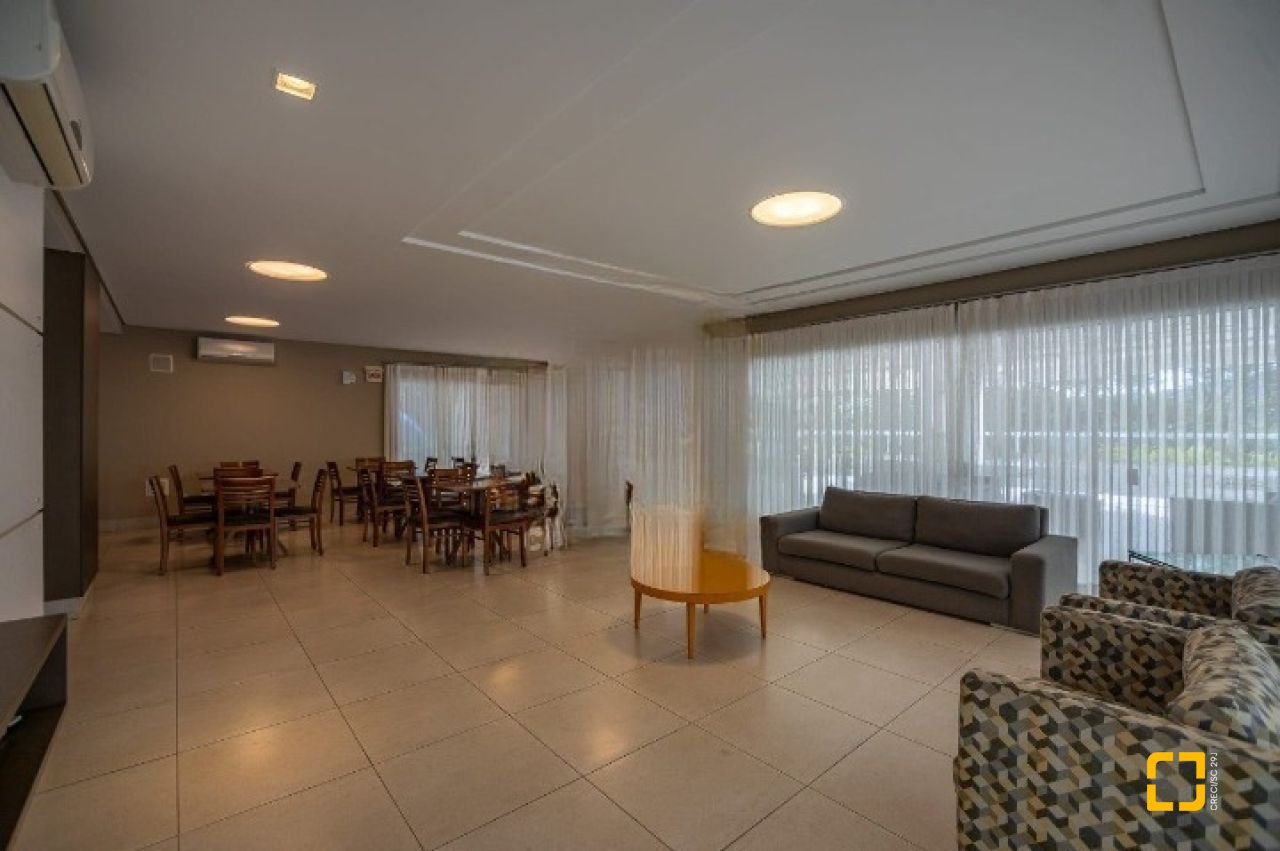 Apartamento com 88m², 3 quartos (sendo 1 suíte), 2 garagens, no bairro Pantanal em Florianópolis