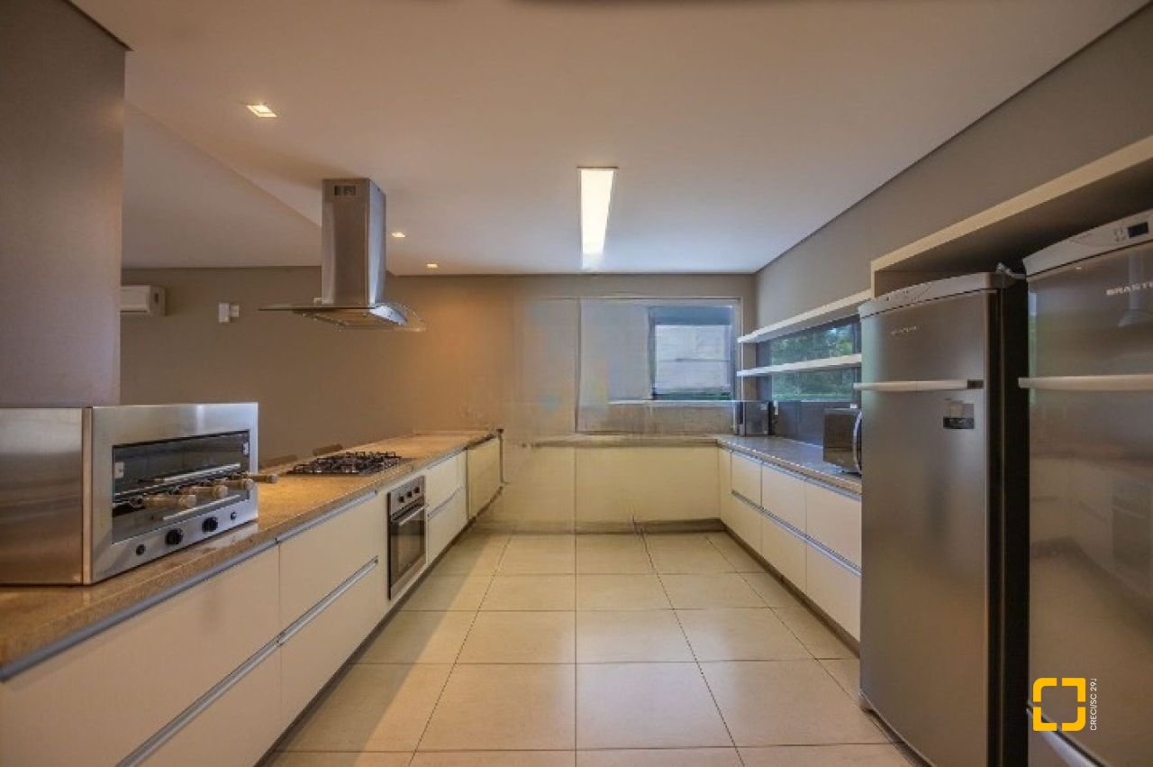 Apartamento com 88m², 3 quartos (sendo 1 suíte), 2 garagens, no bairro Pantanal em Florianópolis