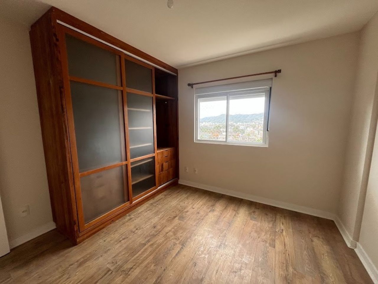 Apartamento com 88m², 3 quartos (sendo 1 suíte), 2 garagens, no bairro Pantanal em Florianópolis