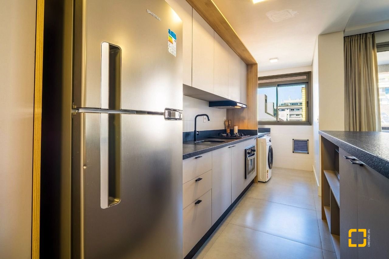 Apartamento com 115m², 3 quartos (sendo 3 suítes), 2 garagens, no bairro Jurerê em Florianópolis