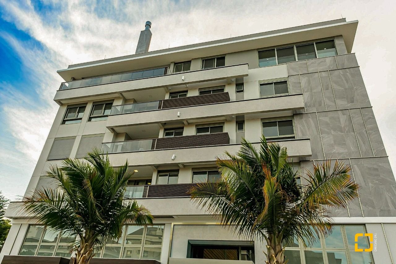 Apartamento com 115m², 3 quartos (sendo 3 suítes), 2 garagens, no bairro Jurerê em Florianópolis