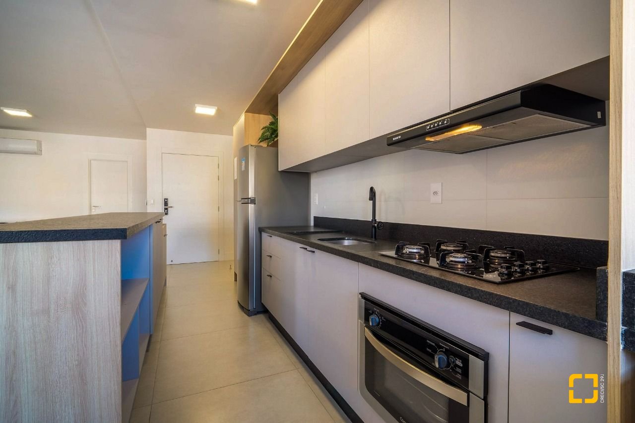 Apartamento com 115m², 3 quartos (sendo 3 suítes), 2 garagens, no bairro Jurerê em Florianópolis