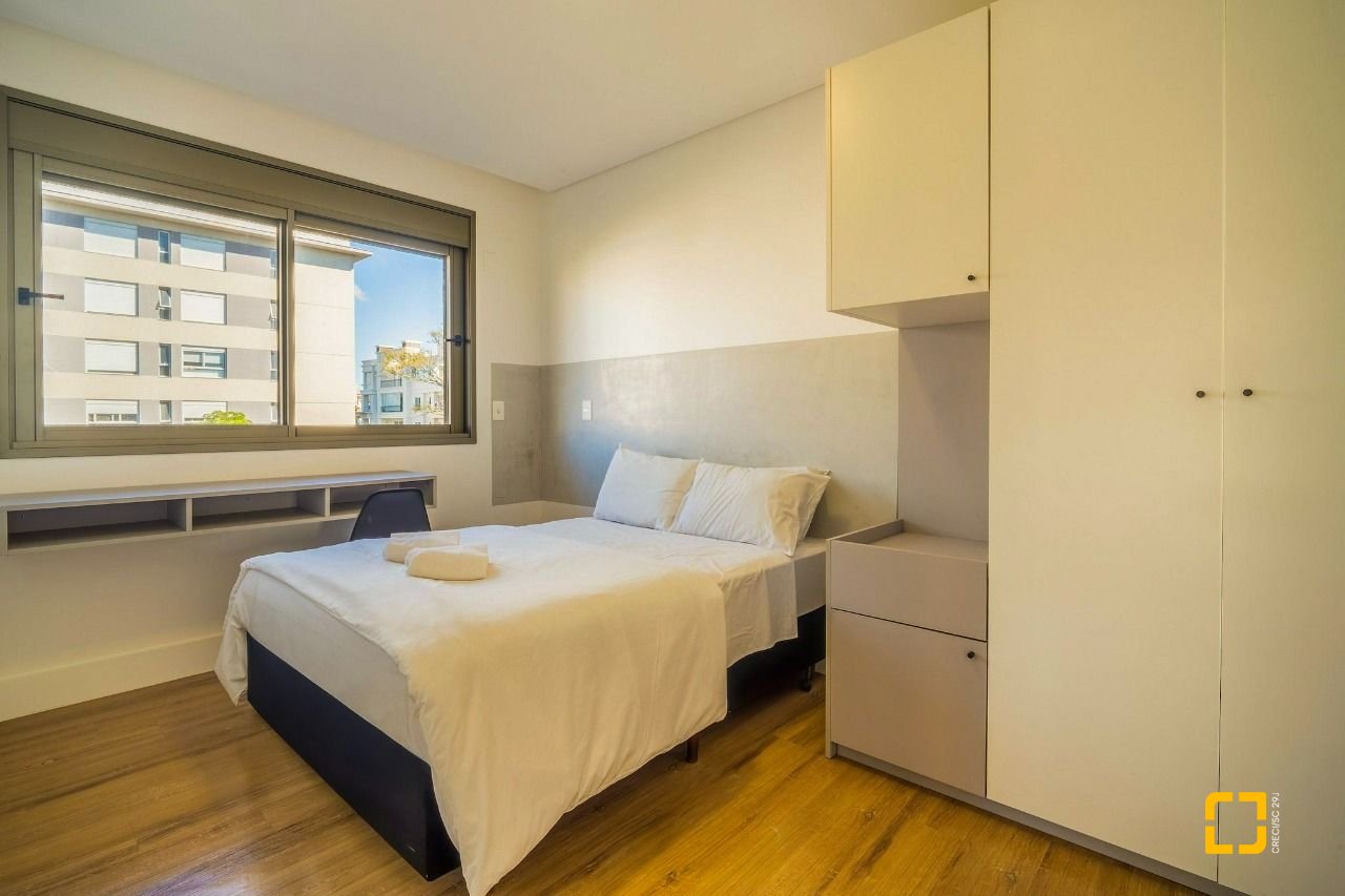 Apartamento com 115m², 3 quartos (sendo 3 suítes), 2 garagens, no bairro Jurerê em Florianópolis