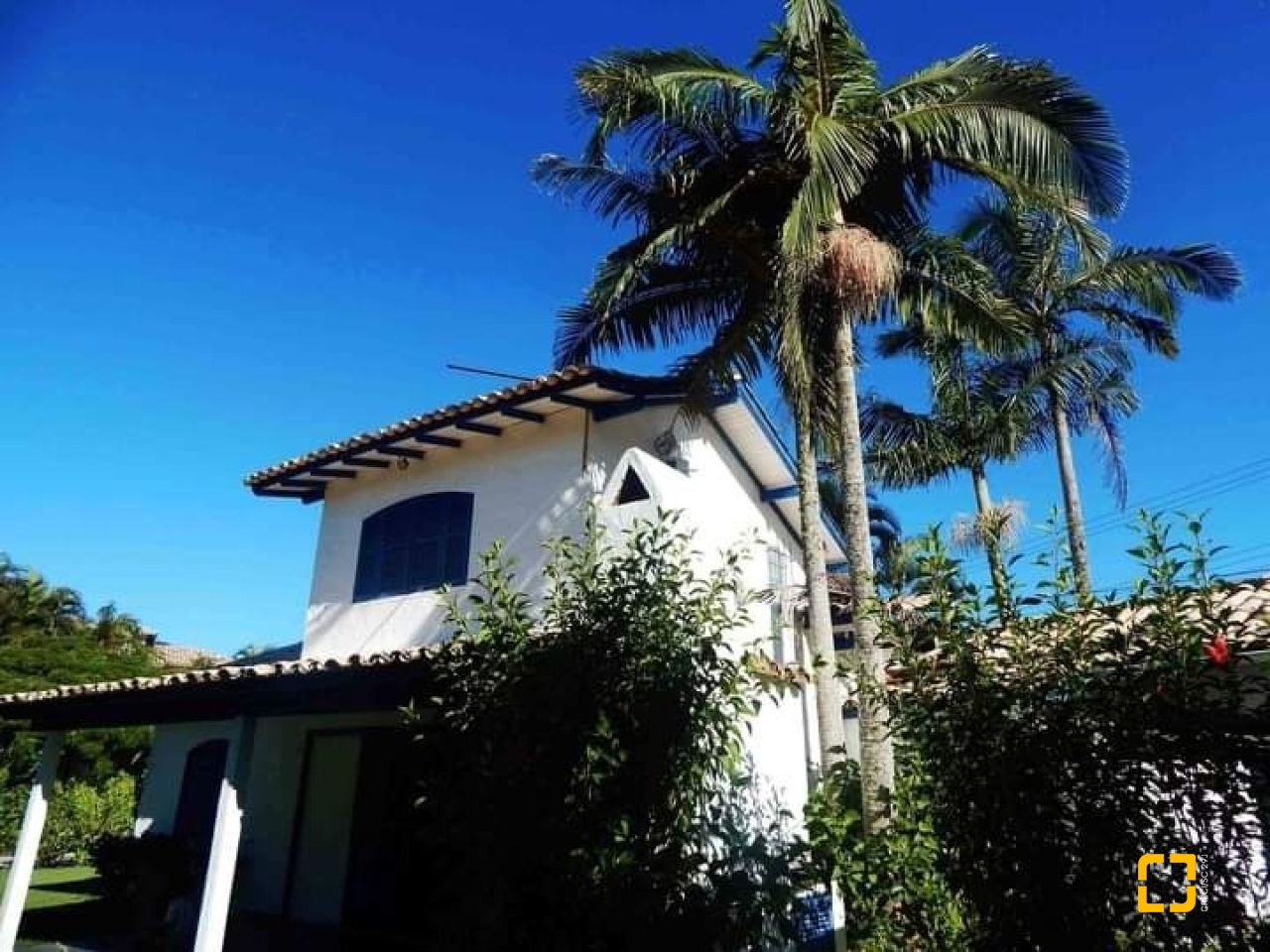 Casa de Condomínio com 160m², 3 quartos (sendo 1 suíte), 2 garagens, no bairro Ponta das Canas em Florianópolis
