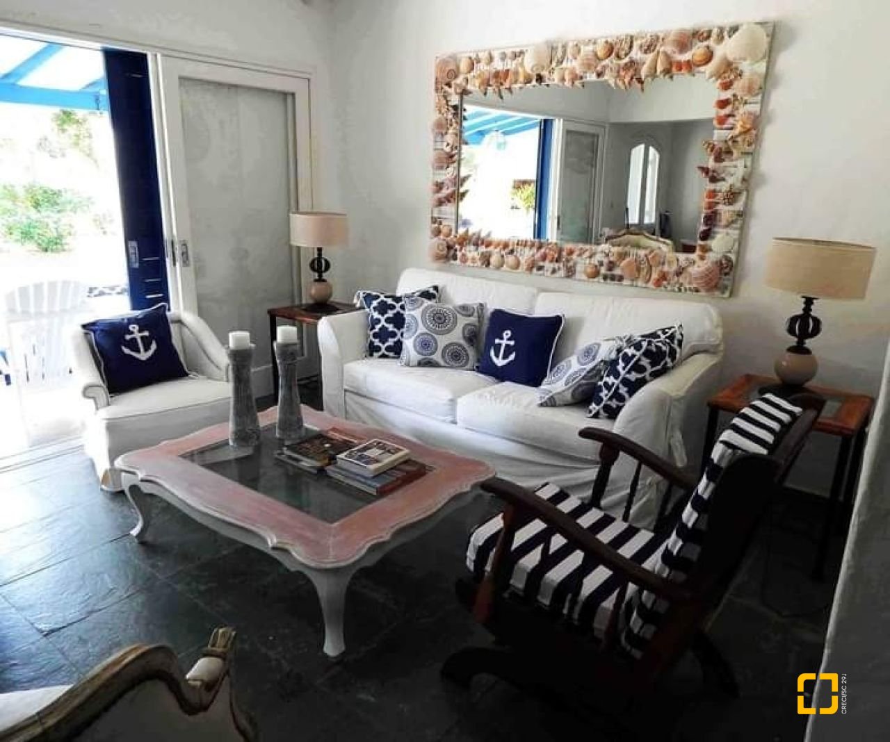 Casa de Condomínio com 160m², 3 quartos (sendo 1 suíte), 2 garagens, no bairro Ponta das Canas em Florianópolis