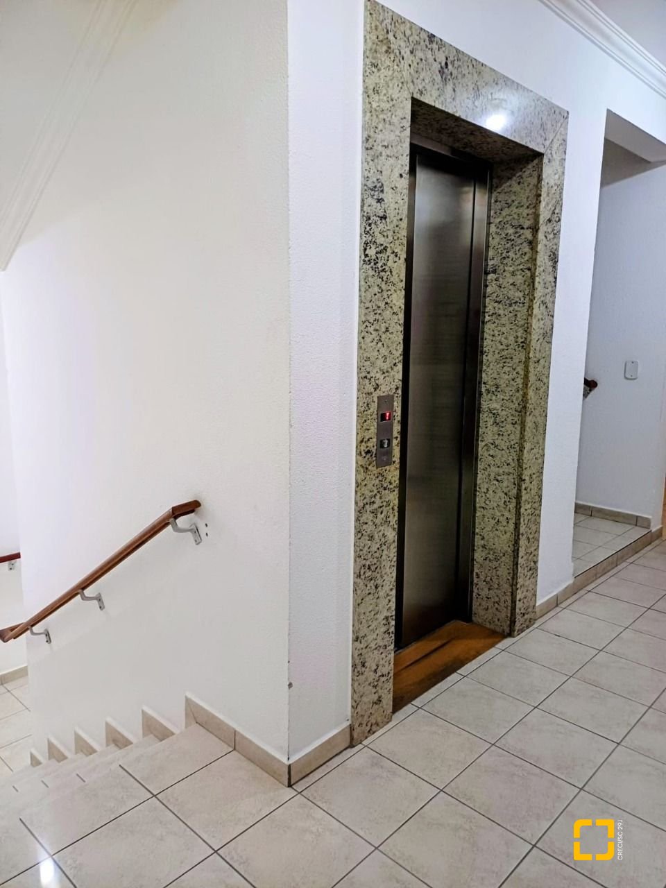 Cobertura com 126m², 3 quartos (sendo 1 suíte), 1 garagem, no bairro Cachoeira do Bom Jesus em Florianópolis