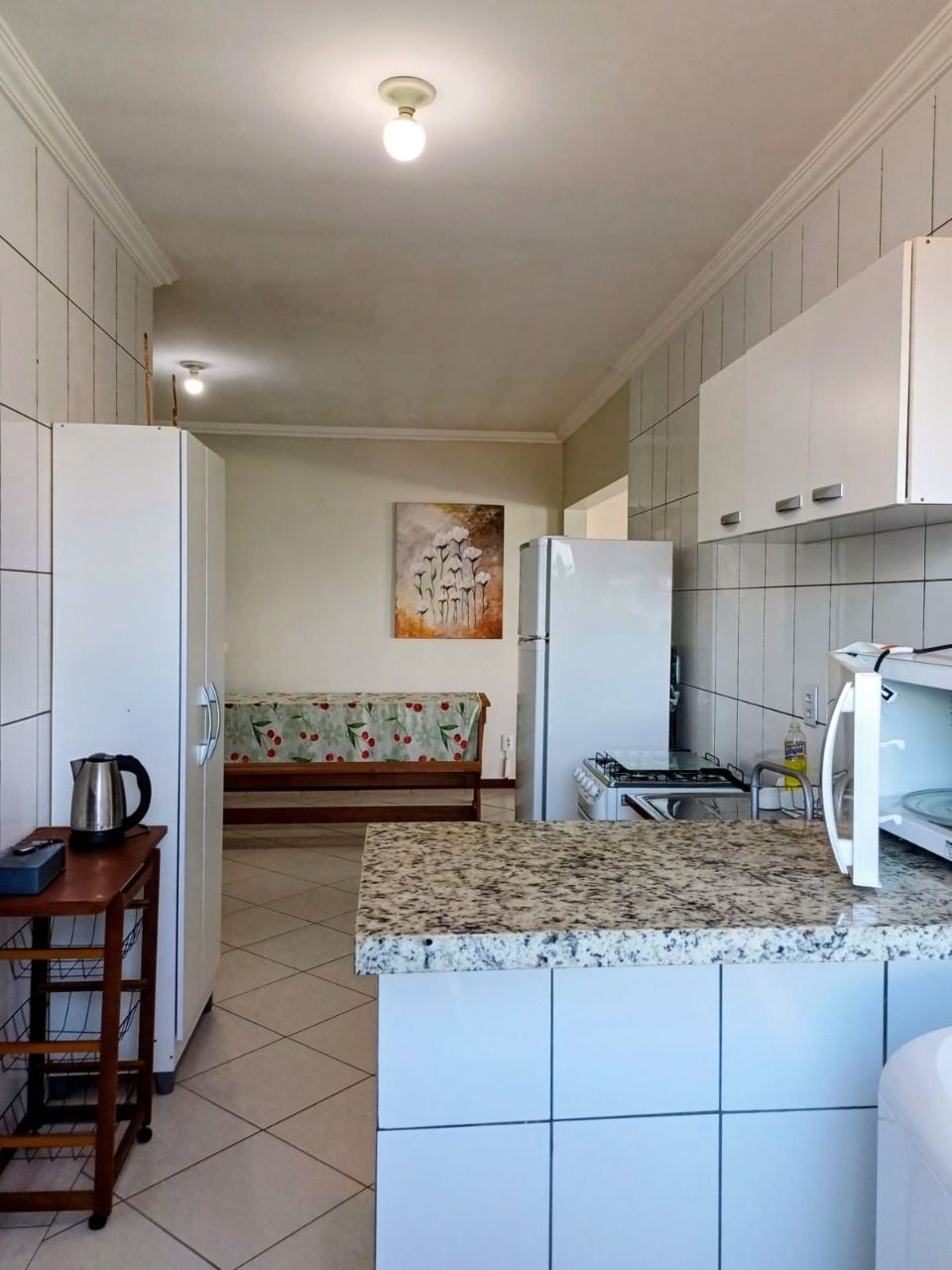 Cobertura com 126m², 3 quartos (sendo 1 suíte), 1 garagem, no bairro Cachoeira do Bom Jesus em Florianópolis