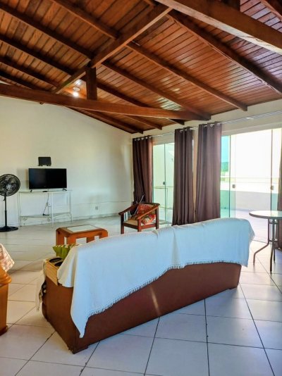 Cobertura com 126m², 3 quartos (sendo 1 suíte), 1 garagem, no bairro Cachoeira do Bom Jesus em Florianópolis
