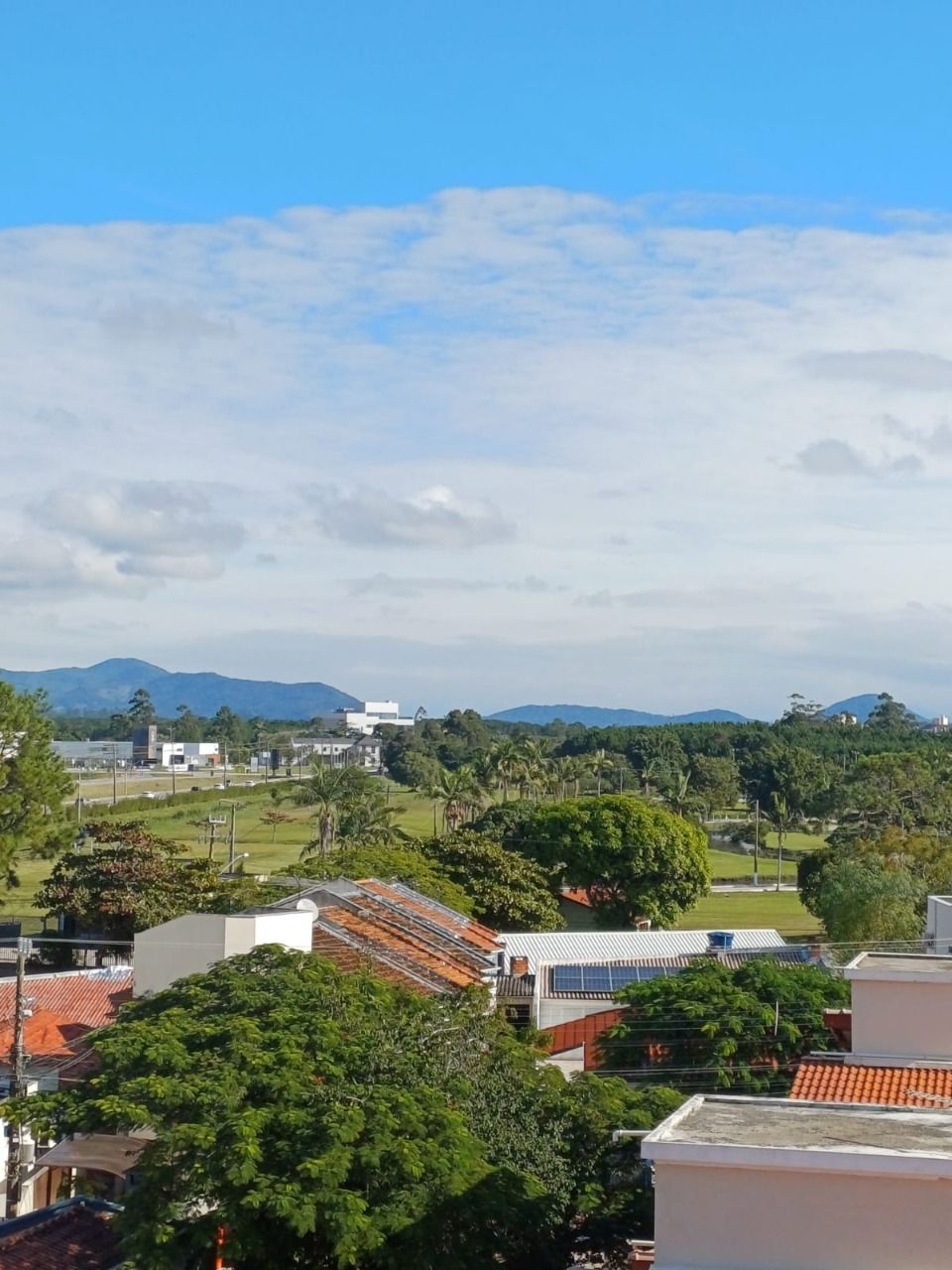 Cobertura com 126m², 3 quartos (sendo 1 suíte), 1 garagem, no bairro Cachoeira do Bom Jesus em Florianópolis