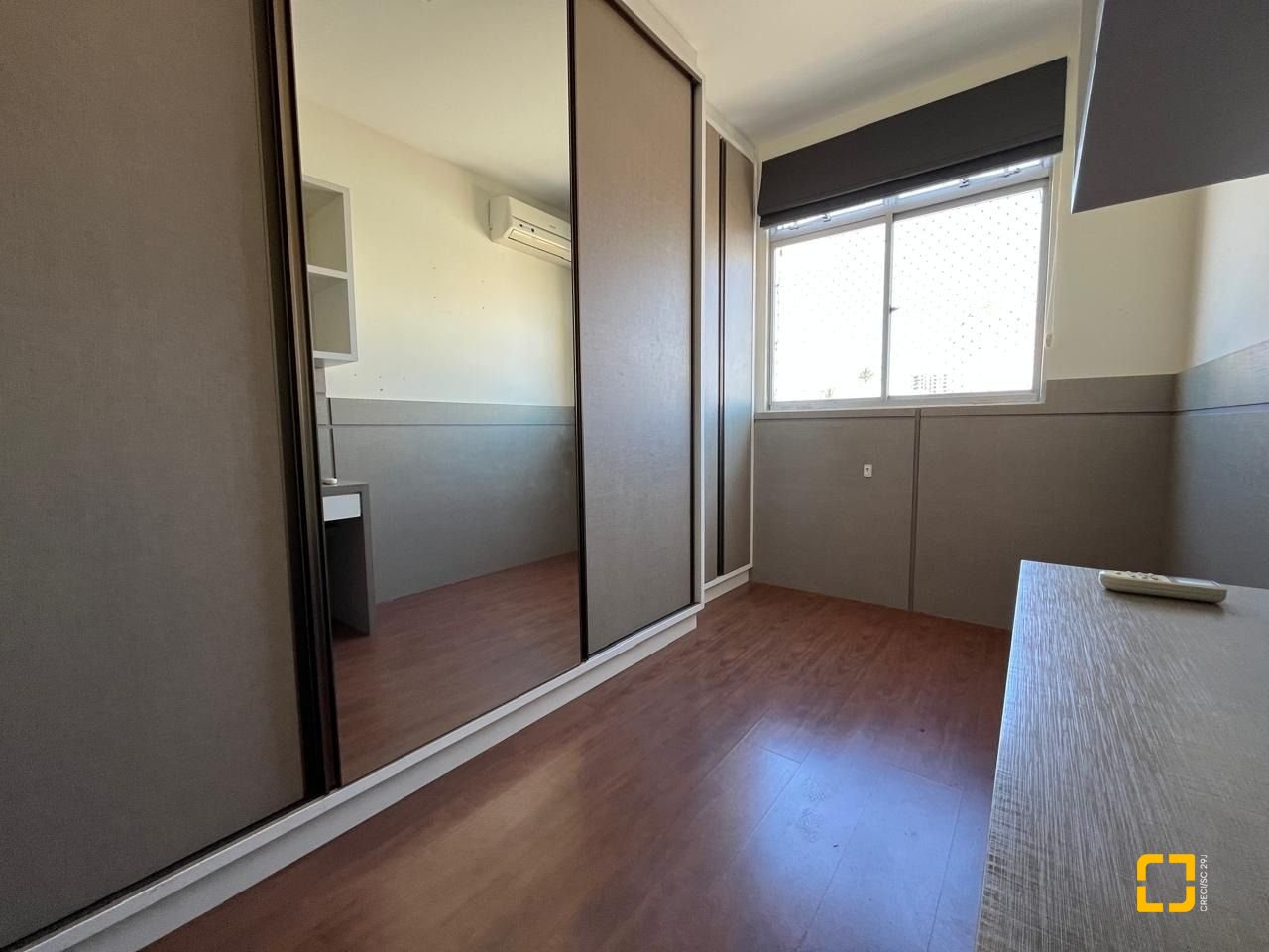 Apartamento com 80m², 2 quartos (sendo 1 suíte), 1 garagem, no bairro Canto em Florianópolis