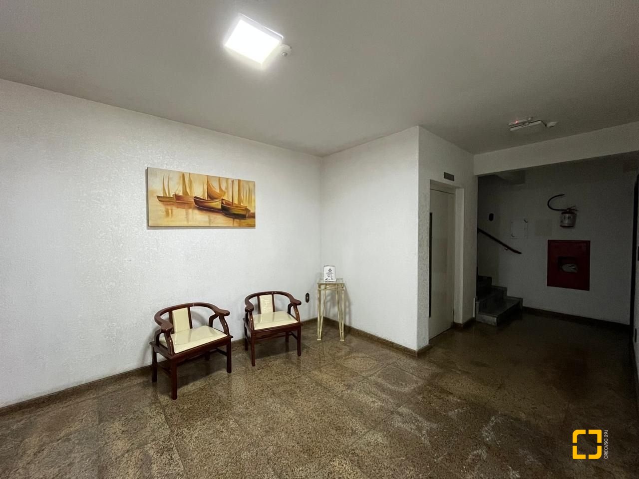 Apartamento com 80m², 2 quartos (sendo 1 suíte), 1 garagem, no bairro Canto em Florianópolis