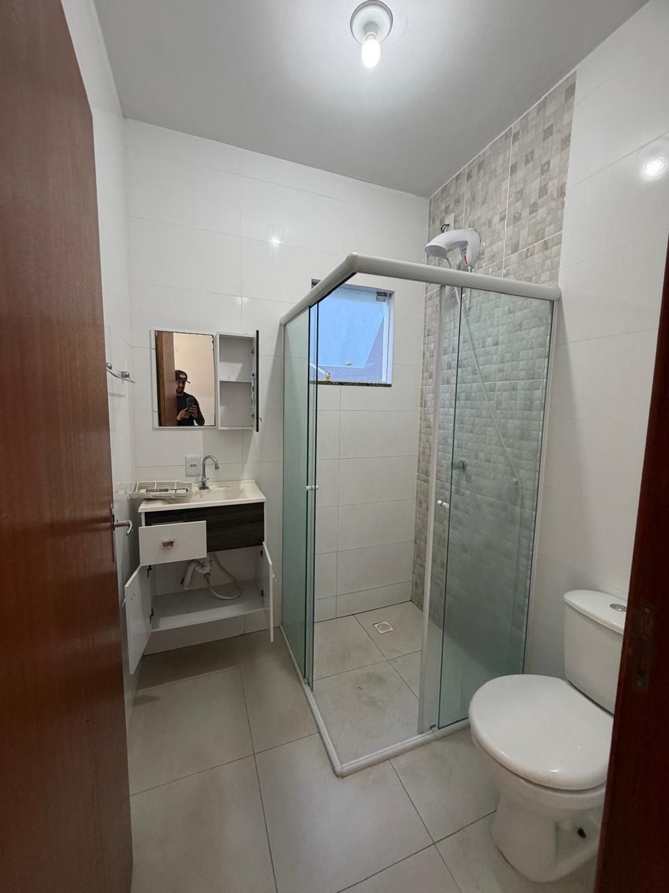 Casa com 66m², 2 quartos (sendo 1 suíte), 2 garagens, no bairro Rio Vermelho em Florianópolis