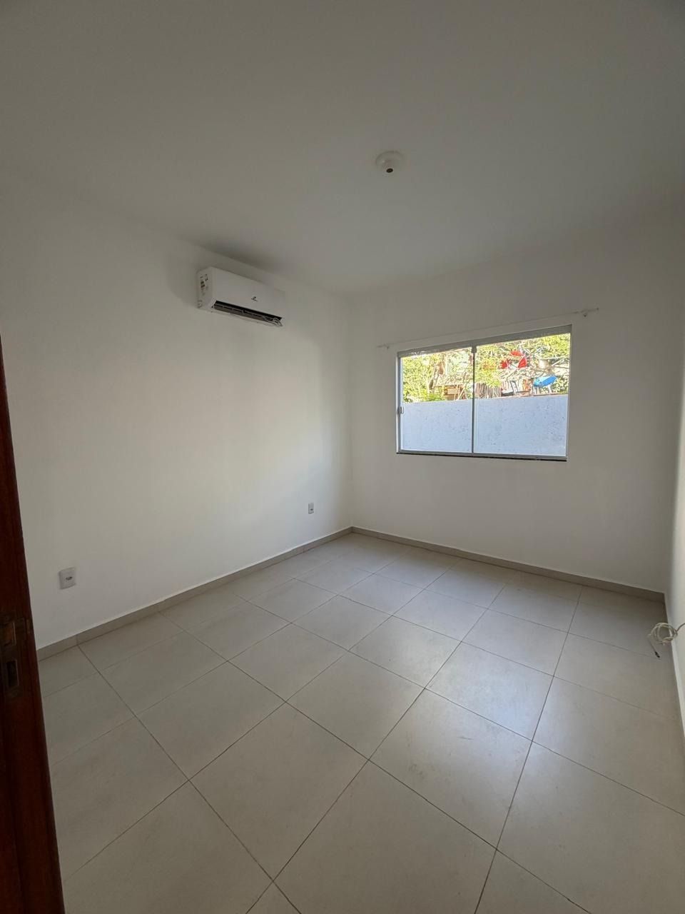 Casa com 66m², 2 quartos (sendo 1 suíte), 2 garagens, no bairro Rio Vermelho em Florianópolis
