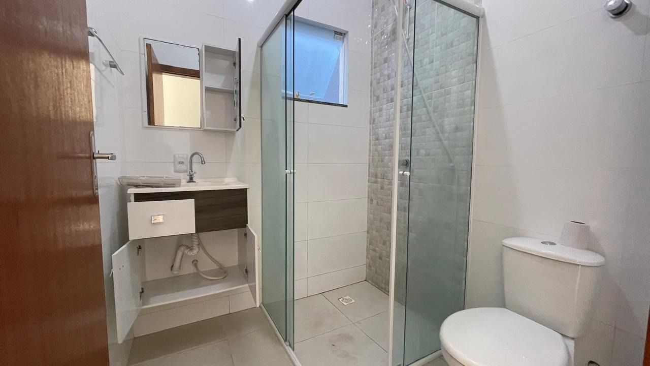 Casa com 66m², 2 quartos (sendo 1 suíte), 2 garagens, no bairro Rio Vermelho em Florianópolis