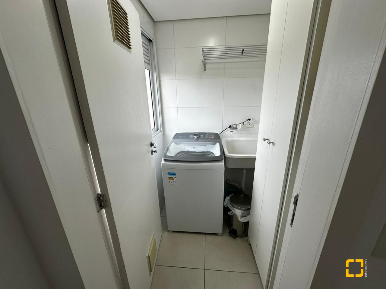 Apartamento com 71m², 2 quartos (sendo 2 suítes), 1 garagem, no bairro Cachoeira do Bom Jesus em Florianópolis