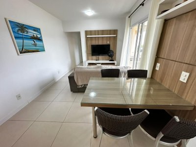 Apartamento com 71m², 2 quartos (sendo 2 suítes), 1 garagem, no bairro Cachoeira do Bom Jesus em Florianópolis