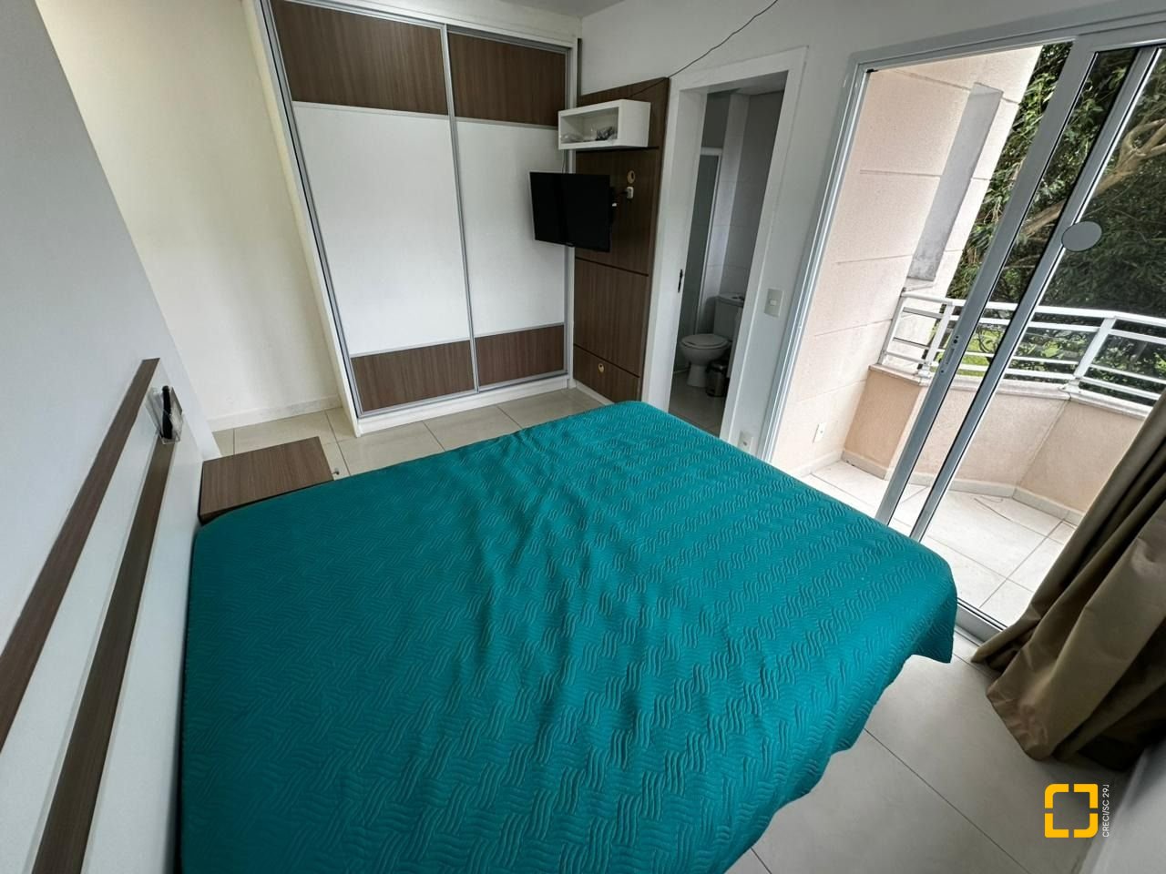 Apartamento com 71m², 2 quartos (sendo 2 suítes), 1 garagem, no bairro Cachoeira do Bom Jesus em Florianópolis