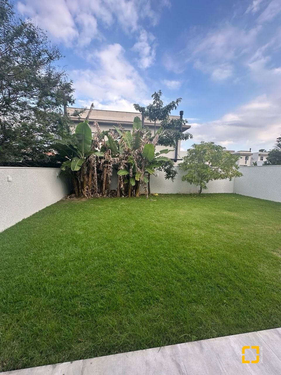 Casa com 244m², 3 quartos (sendo 3 suítes), 2 garagens, no bairro Ingleses em Florianópolis