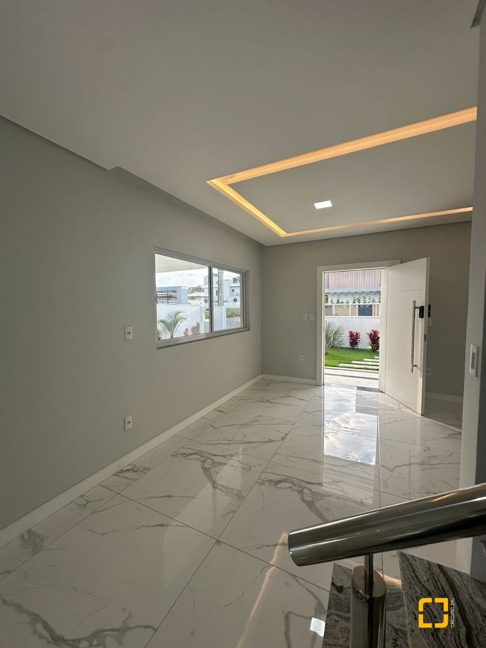 Casa com 244m², 3 quartos (sendo 3 suítes), 2 garagens, no bairro Ingleses em Florianópolis