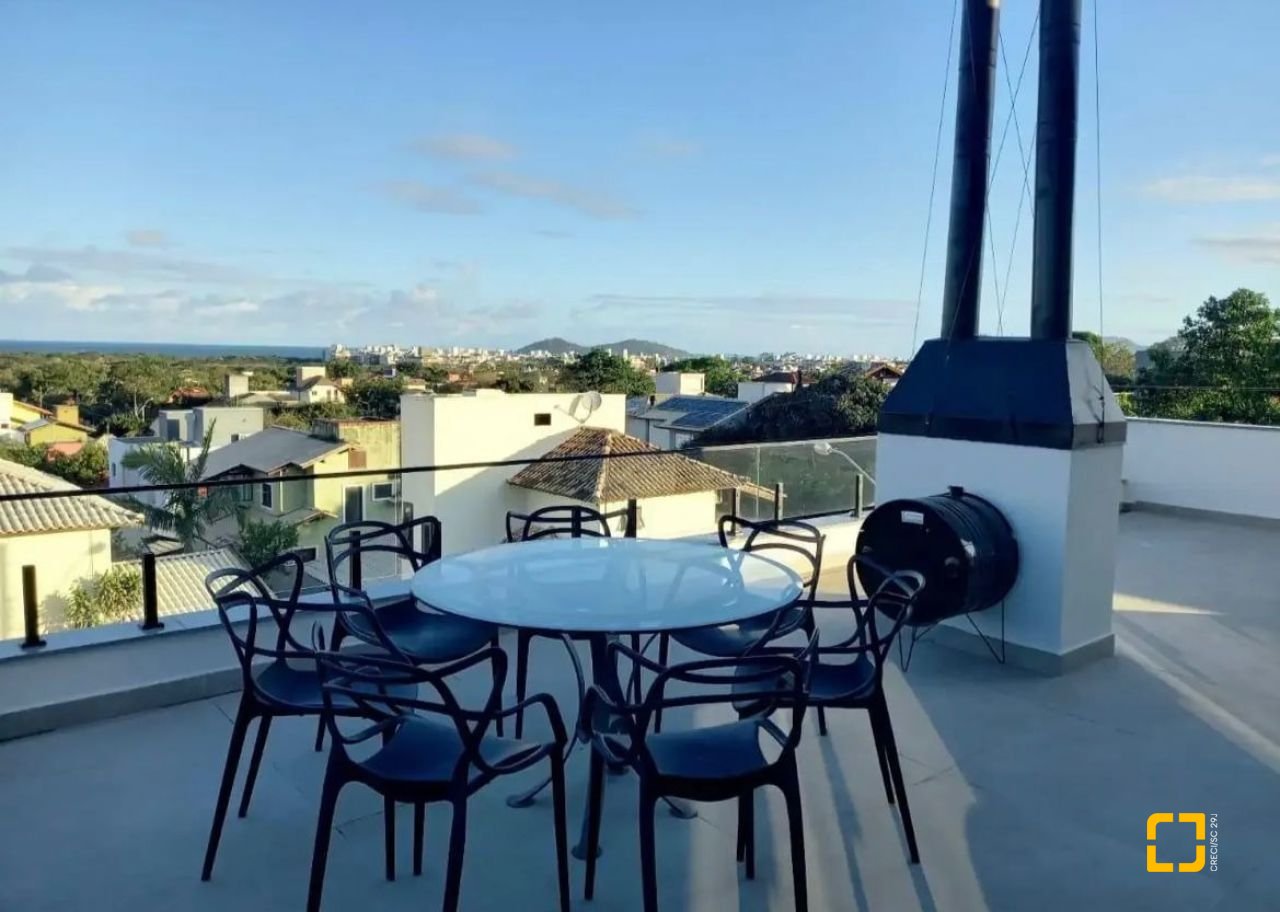 Casa com 430m², 10 quartos (sendo 6 suítes), 5 garagens, no bairro Rio Tavares em Florianópolis